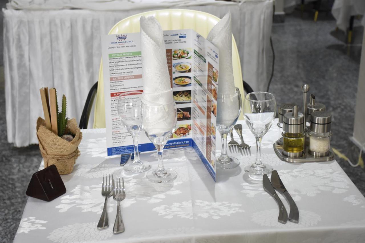 Hotel Royal Palace Douala Luaran gambar