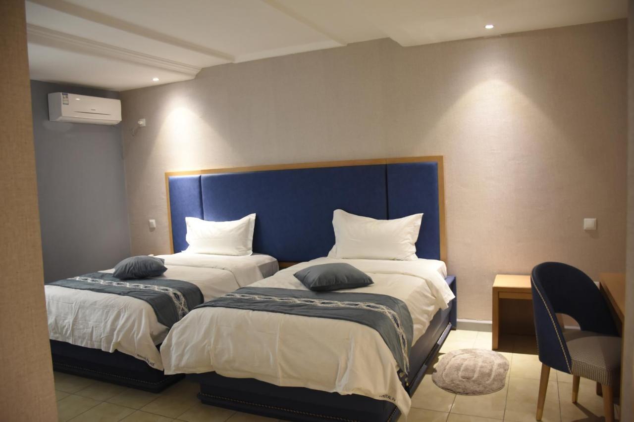 Hotel Royal Palace Douala Luaran gambar
