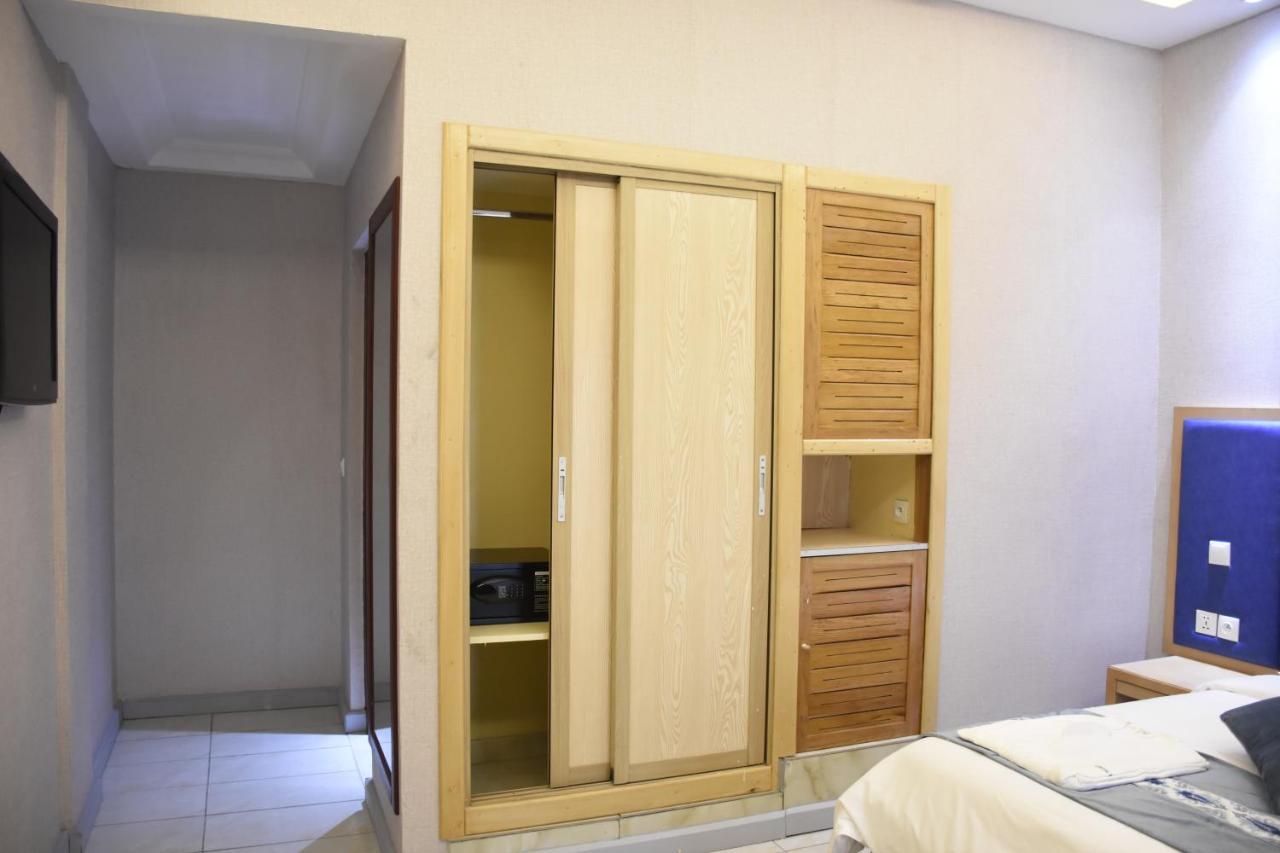 Hotel Royal Palace Douala Luaran gambar